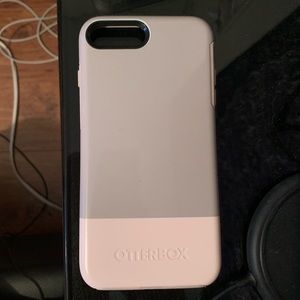iPhone 7/8 Plus purple otter box case
